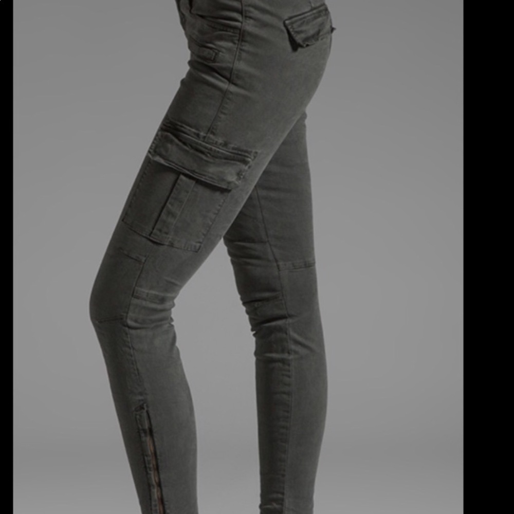 J Brand Grey Grayson Skinny Cargo Pants in Size 25